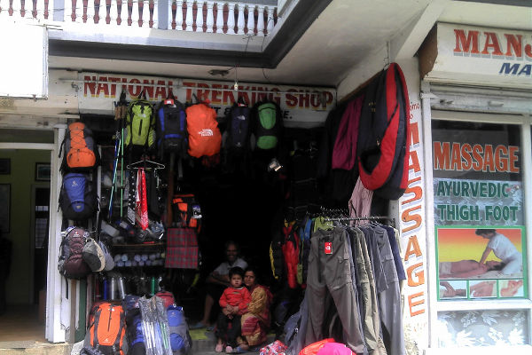 everest-base-camp-trek-cost-gear